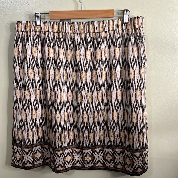 Chico's diamond ikat pull on elastic waistband Brown and Tan Patterned Skirt - Picture 3 of 14
